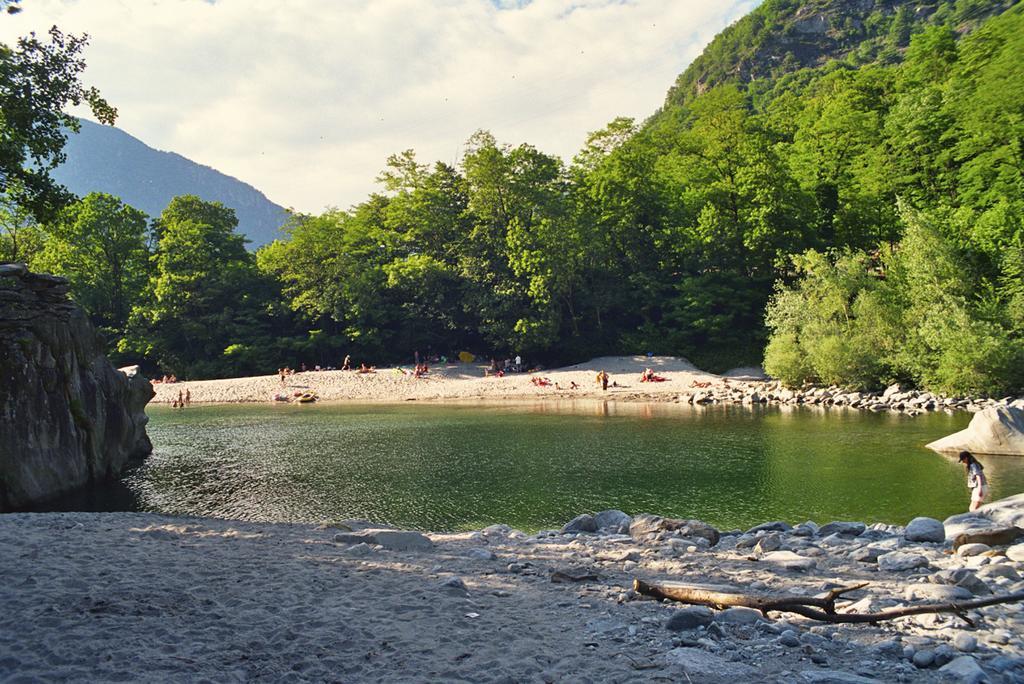 Baracca Backpacker Pansiyon Aurigeno Dış mekan fotoğraf