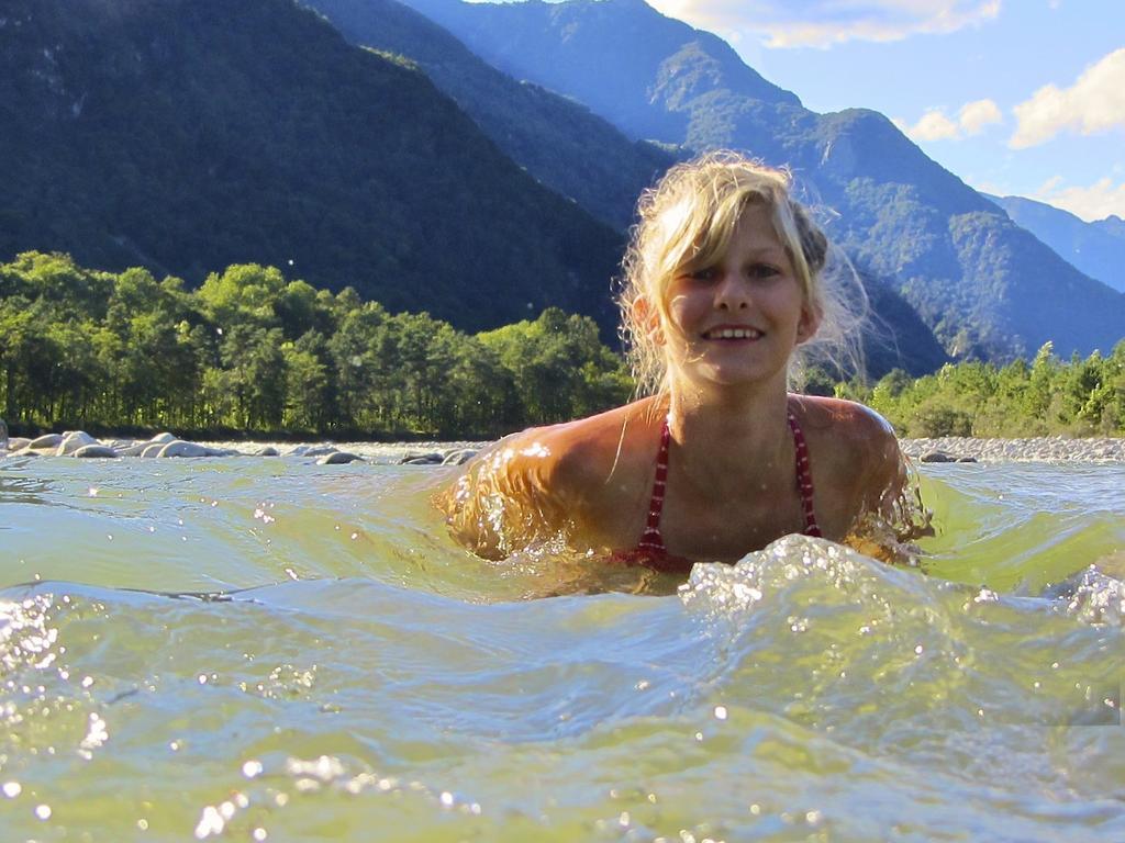 Baracca Backpacker Pansiyon Aurigeno Dış mekan fotoğraf